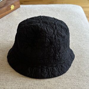 lululemon athletica Black Quilted Bucket Hat
